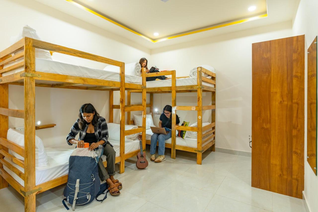 Bed 6-Bed Female Dormitory Room